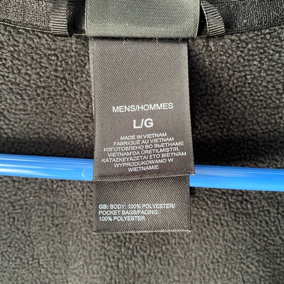 The NorthFace fleece jacket. - Picture 5 of 6